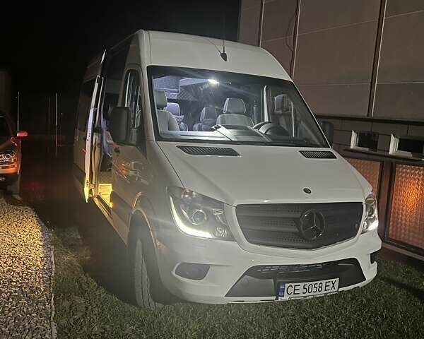 Белый Мерседес Sprinter, объемом двигателя 0 л и пробегом 357 тыс. км за 25000 $, фото 1 на Automoto.ua