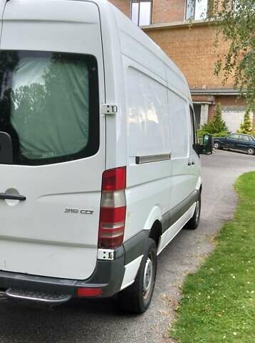 Белый Мерседес Sprinter, объемом двигателя 2.14 л и пробегом 370 тыс. км за 17000 $, фото 1 на Automoto.ua