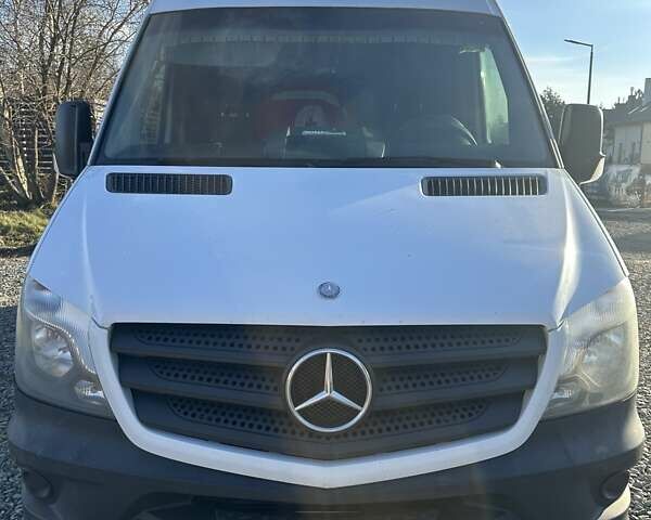 Белый Мерседес Sprinter, объемом двигателя 2.1 л и пробегом 410 тыс. км за 15500 $, фото 1 на Automoto.ua