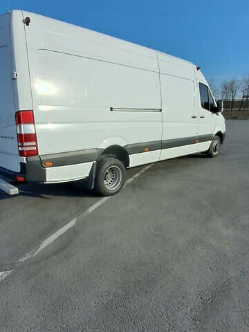 Белый Мерседес Sprinter, объемом двигателя 2.14 л и пробегом 215 тыс. км за 25700 $, фото 1 на Automoto.ua