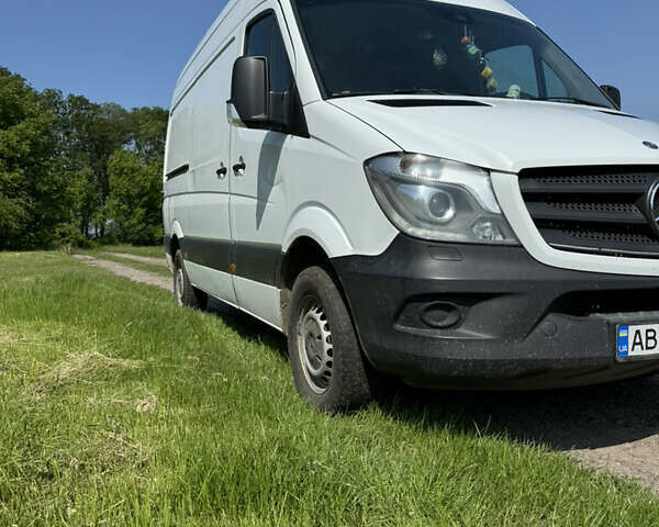 Белый Мерседес Sprinter, объемом двигателя 2.14 л и пробегом 382 тыс. км за 11500 $, фото 1 на Automoto.ua