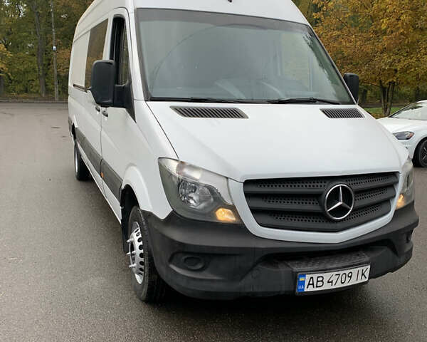 Белый Мерседес Sprinter, объемом двигателя 2.1 л и пробегом 377 тыс. км за 23000 $, фото 1 на Automoto.ua