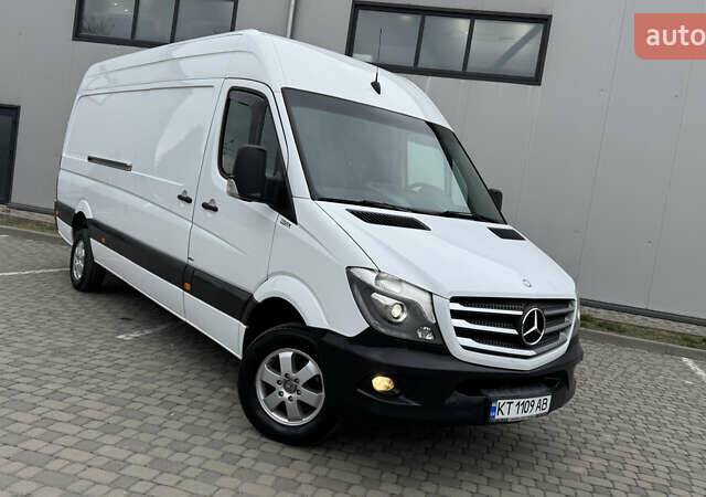 Белый Мерседес Sprinter, объемом двигателя 3 л и пробегом 440 тыс. км за 28500 $, фото 1 на Automoto.ua