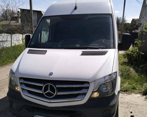 Белый Мерседес Sprinter, объемом двигателя 2.2 л и пробегом 202 тыс. км за 17300 $, фото 1 на Automoto.ua