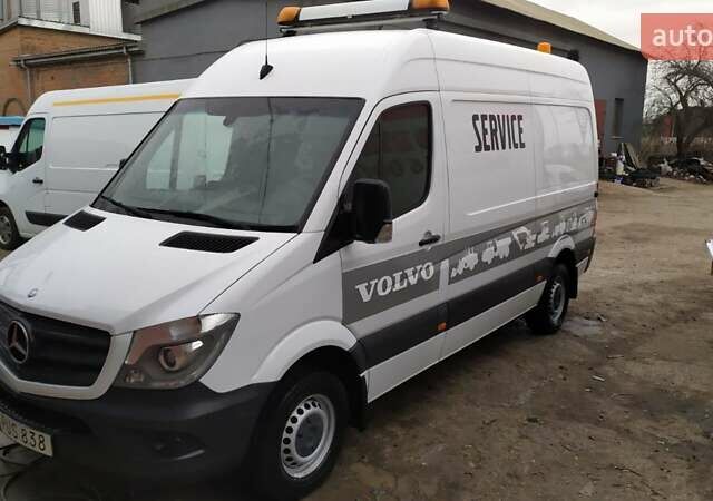 Белый Мерседес Sprinter, объемом двигателя 2.2 л и пробегом 295 тыс. км за 16750 $, фото 1 на Automoto.ua