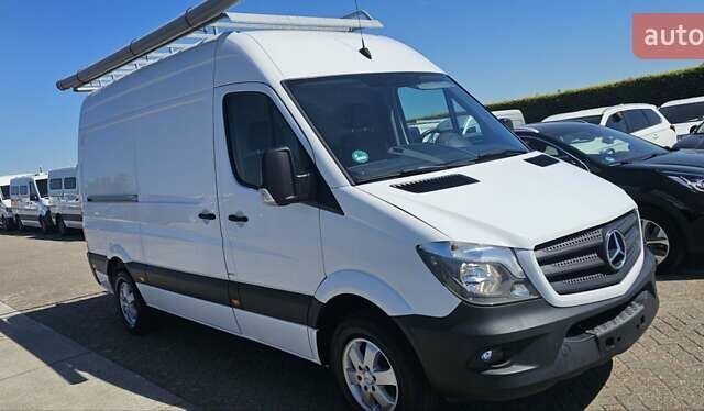 Белый Мерседес Sprinter, объемом двигателя 0 л и пробегом 262 тыс. км за 20500 $, фото 1 на Automoto.ua