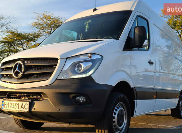 Белый Мерседес Sprinter, объемом двигателя 2.2 л и пробегом 375 тыс. км за 17400 $, фото 1 на Automoto.ua