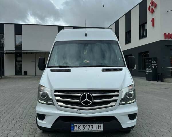 Білий Мерседес Sprinter, об'ємом двигуна 3 л та пробігом 110 тис. км за 32000 $, фото 1 на Automoto.ua