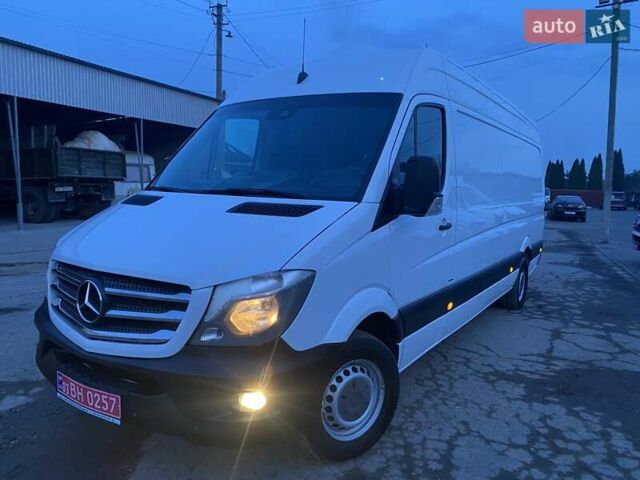 Белый Мерседес Sprinter, объемом двигателя 2.1 л и пробегом 255 тыс. км за 17500 $, фото 1 на Automoto.ua