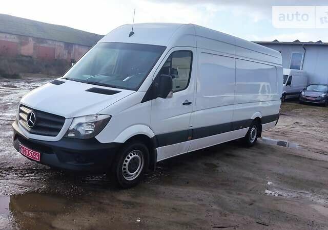 Белый Мерседес Sprinter, объемом двигателя 2.2 л и пробегом 359 тыс. км за 16900 $, фото 1 на Automoto.ua