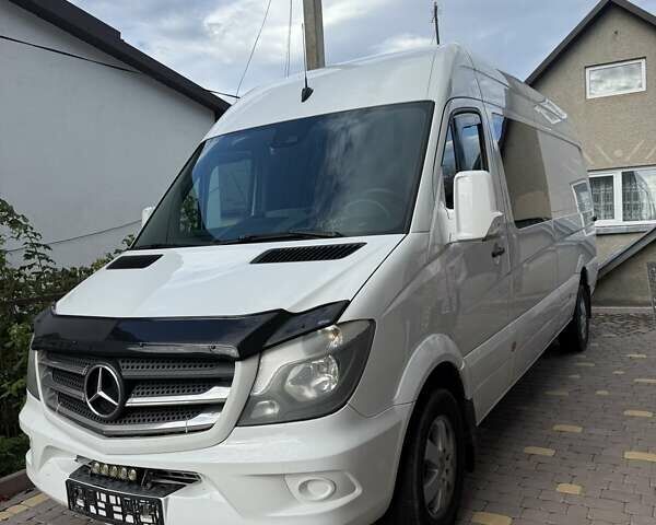 Белый Мерседес Sprinter, объемом двигателя 2.14 л и пробегом 200 тыс. км за 23800 $, фото 1 на Automoto.ua