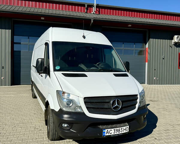 Белый Мерседес Sprinter, объемом двигателя 3 л и пробегом 245 тыс. км за 32000 $, фото 1 на Automoto.ua