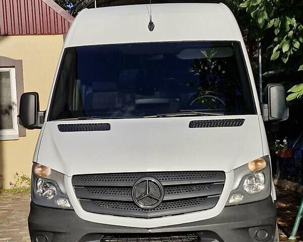Белый Мерседес Sprinter, объемом двигателя 2.14 л и пробегом 270 тыс. км за 16800 $, фото 1 на Automoto.ua