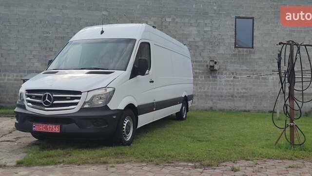 Белый Мерседес Sprinter, объемом двигателя 3 л и пробегом 234 тыс. км за 29000 $, фото 1 на Automoto.ua