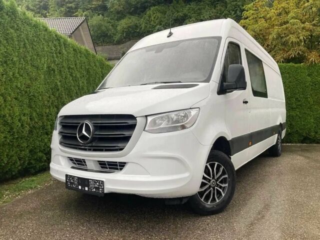 Белый Мерседес Sprinter, объемом двигателя 2.2 л и пробегом 50 тыс. км за 12000 $, фото 1 на Automoto.ua