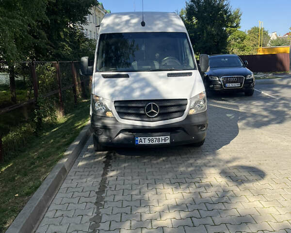 Белый Мерседес Sprinter, объемом двигателя 2.14 л и пробегом 272 тыс. км за 21500 $, фото 1 на Automoto.ua