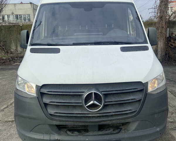 Білий Мерседес Sprinter, об'ємом двигуна 2.14 л та пробігом 325 тис. км за 22000 $, фото 1 на Automoto.ua
