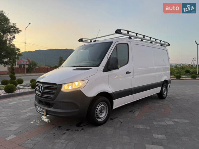 Белый Мерседес Sprinter, объемом двигателя 2.2 л и пробегом 307 тыс. км за 22390 $, фото 1 на Automoto.ua
