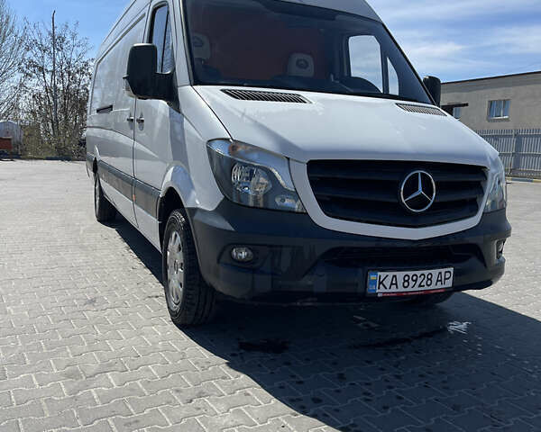 Белый Мерседес Sprinter, объемом двигателя 2.14 л и пробегом 34 тыс. км за 36000 $, фото 1 на Automoto.ua