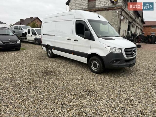 Белый Мерседес Sprinter, объемом двигателя 2.14 л и пробегом 282 тыс. км за 23543 $, фото 1 на Automoto.ua