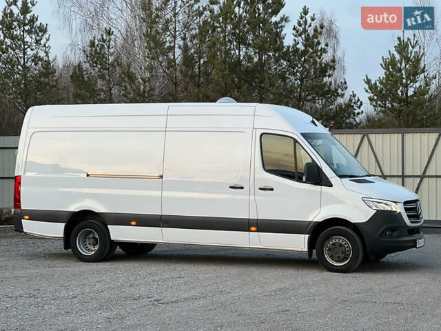 Белый Мерседес Sprinter, объемом двигателя 2.99 л и пробегом 390 тыс. км за 43700 $, фото 1 на Automoto.ua
