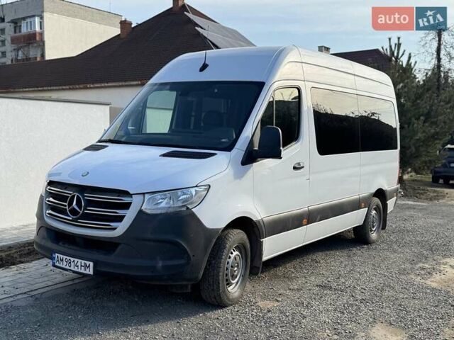 Белый Мерседес Sprinter, объемом двигателя 2.14 л и пробегом 215 тыс. км за 30000 $, фото 1 на Automoto.ua