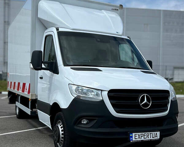 Белый Мерседес Sprinter, объемом двигателя 2.2 л и пробегом 239 тыс. км за 32900 $, фото 1 на Automoto.ua