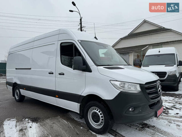 Белый Мерседес Sprinter, объемом двигателя 2.14 л и пробегом 262 тыс. км за 23700 $, фото 1 на Automoto.ua