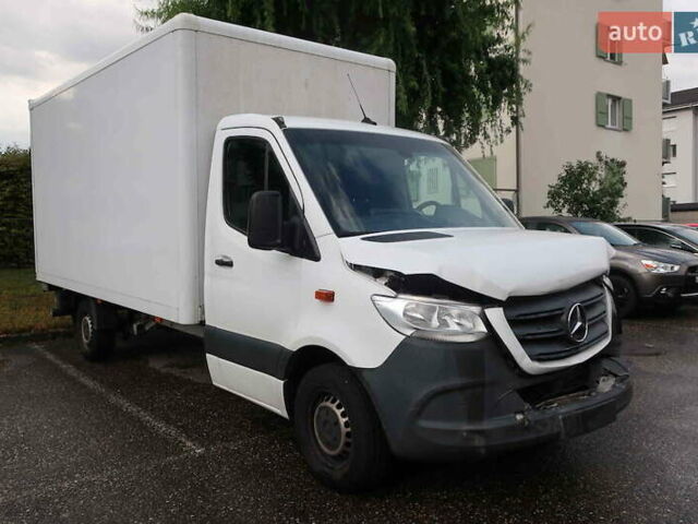 Белый Мерседес Sprinter, объемом двигателя 2.14 л и пробегом 176 тыс. км за 23000 $, фото 1 на Automoto.ua
