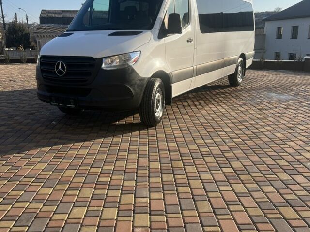 Белый Мерседес Sprinter, объемом двигателя 0 л и пробегом 125 тыс. км за 54500 $, фото 1 на Automoto.ua