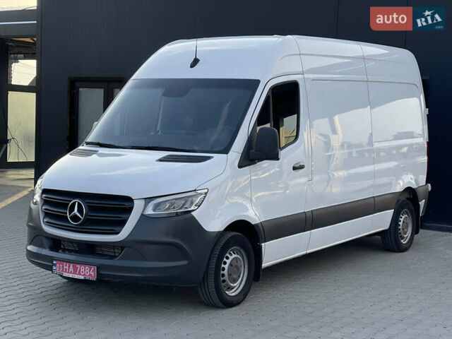 Белый Мерседес Sprinter, объемом двигателя 2.2 л и пробегом 45 тыс. км за 27800 $, фото 1 на Automoto.ua