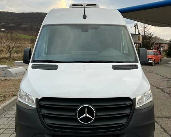 Білий Мерседес Sprinter, об'ємом двигуна 2.2 л та пробігом 235 тис. км за 29000 $, фото 1 на Automoto.ua