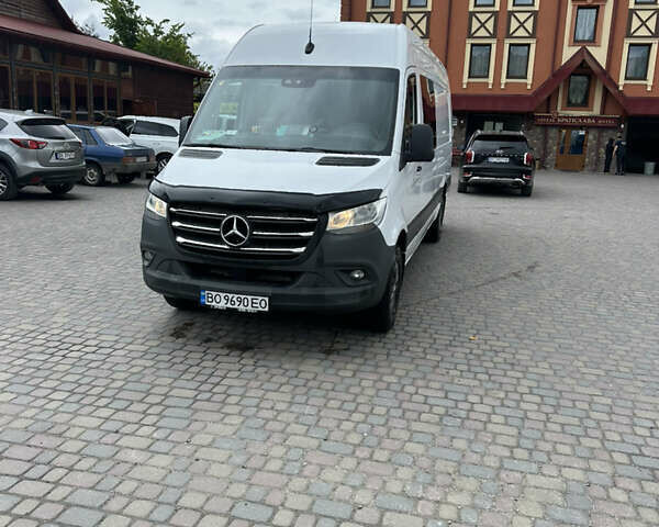 Белый Мерседес Sprinter, объемом двигателя 2.14 л и пробегом 560 тыс. км за 36500 $, фото 1 на Automoto.ua