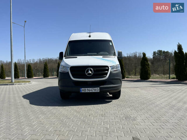 Белый Мерседес Sprinter, объемом двигателя 2.14 л и пробегом 280 тыс. км за 24800 $, фото 1 на Automoto.ua