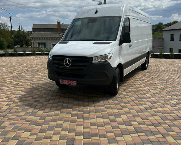 Белый Мерседес Sprinter, объемом двигателя 3 л и пробегом 61 тыс. км за 35500 $, фото 1 на Automoto.ua