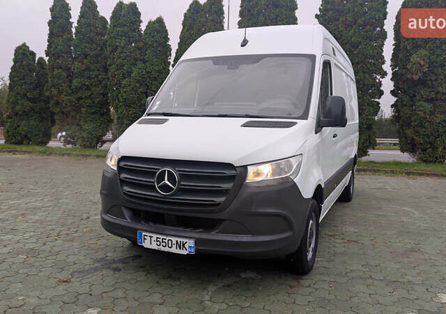 Белый Мерседес Sprinter, объемом двигателя 0 л и пробегом 212 тыс. км за 24200 $, фото 1 на Automoto.ua