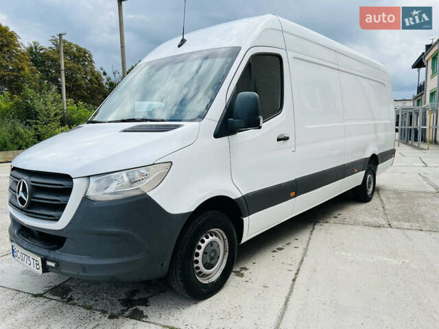 Белый Мерседес Sprinter, объемом двигателя 2.14 л и пробегом 575 тыс. км за 27500 $, фото 1 на Automoto.ua