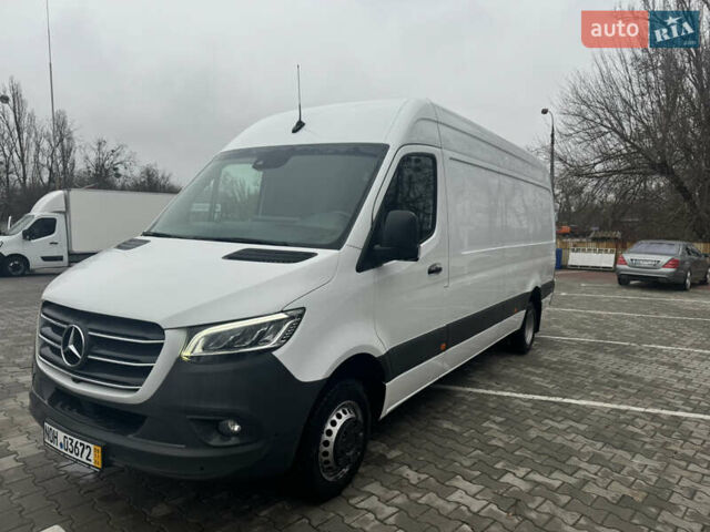 Белый Мерседес Sprinter, объемом двигателя 2.99 л и пробегом 372 тыс. км за 44686 $, фото 1 на Automoto.ua