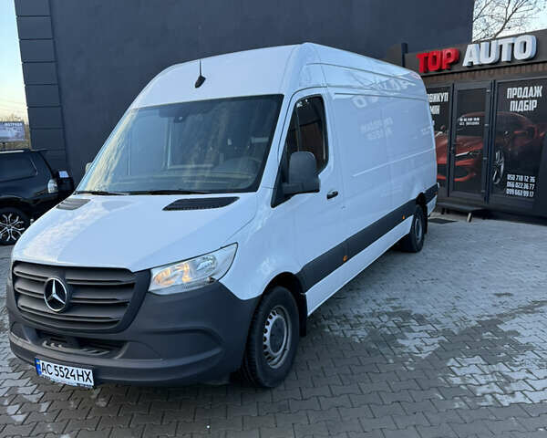 Белый Мерседес Sprinter, объемом двигателя 2.2 л и пробегом 188 тыс. км за 20900 $, фото 1 на Automoto.ua