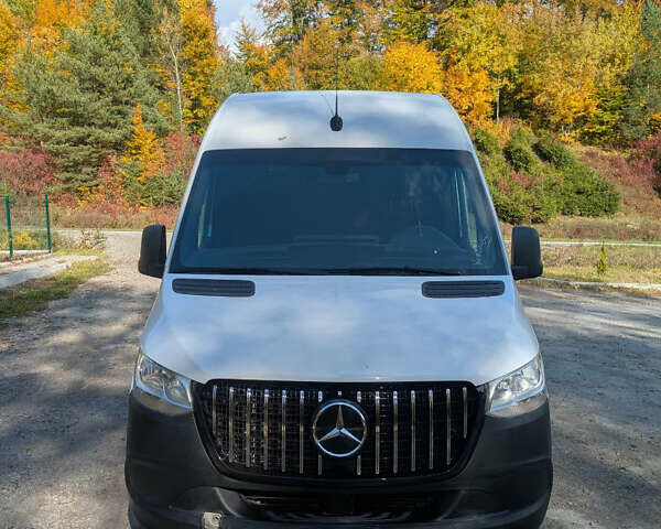 Белый Мерседес Sprinter, объемом двигателя 3 л и пробегом 157 тыс. км за 35000 $, фото 1 на Automoto.ua