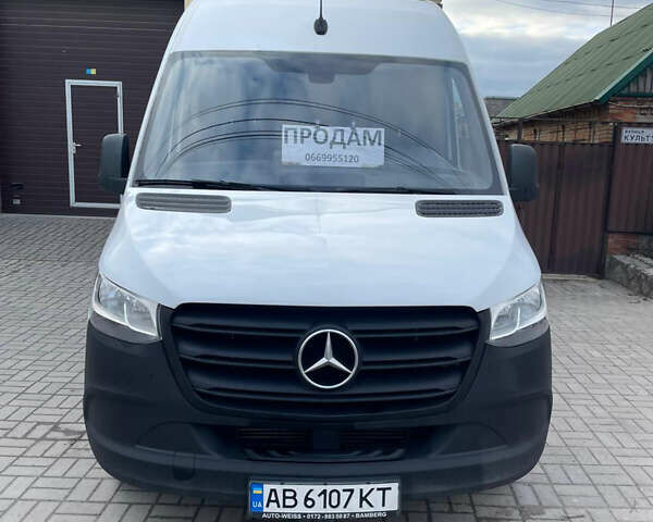Белый Мерседес Sprinter, объемом двигателя 2.14 л и пробегом 180 тыс. км за 32500 $, фото 1 на Automoto.ua