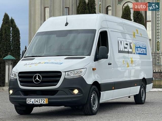Белый Мерседес Sprinter, объемом двигателя 2.2 л и пробегом 300 тыс. км за 25500 $, фото 1 на Automoto.ua