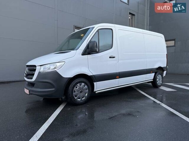 Мерседес Sprinter 2020 в Киеве на Automoto.ua Белый Мерседес Sprinter, объемом двигателя 2.2 л и пробегом 288 тыс. км за 23850 $, фото 1 на Automoto.ua