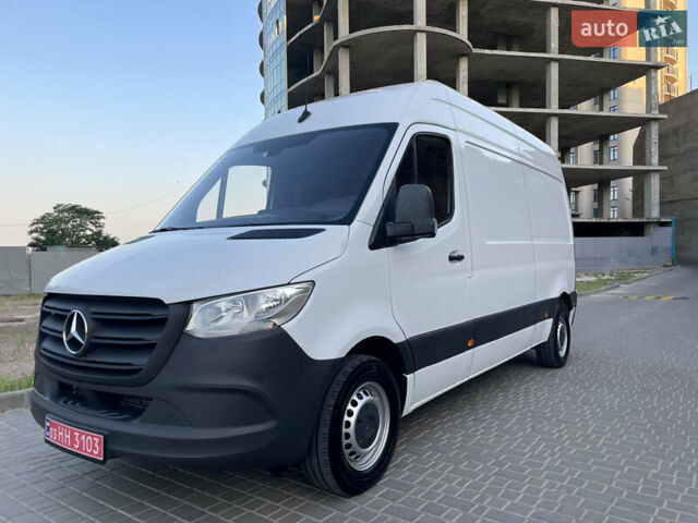 Белый Мерседес Sprinter, объемом двигателя 2.2 л и пробегом 267 тыс. км за 20999 $, фото 1 на Automoto.ua