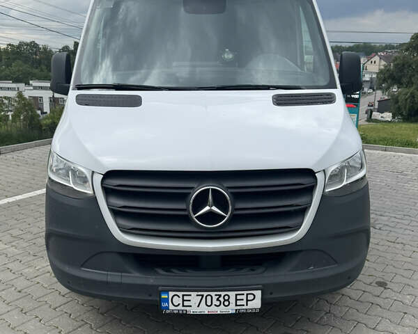 Белый Мерседес Sprinter, объемом двигателя 2.14 л и пробегом 147 тыс. км за 32818 $, фото 1 на Automoto.ua
