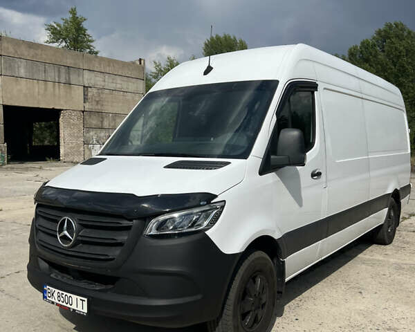 Белый Мерседес Sprinter, объемом двигателя 2.99 л и пробегом 32 тыс. км за 49900 $, фото 1 на Automoto.ua