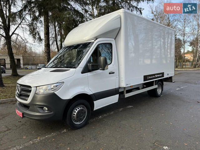 Белый Мерседес Sprinter, объемом двигателя 2.2 л и пробегом 293 тыс. км за 28800 $, фото 1 на Automoto.ua