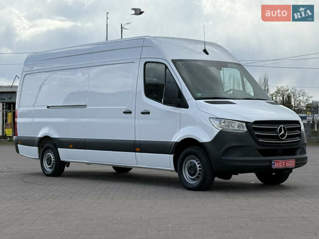 Белый Мерседес Sprinter, объемом двигателя 2.14 л и пробегом 200 тыс. км за 25999 $, фото 1 на Automoto.ua