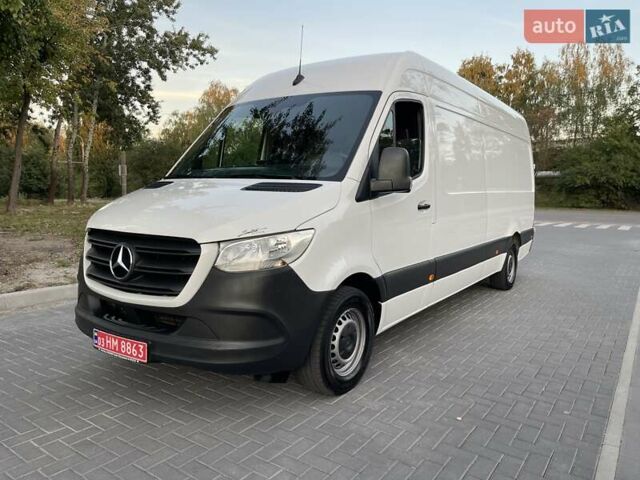 Белый Мерседес Sprinter, объемом двигателя 2.14 л и пробегом 337 тыс. км за 24800 $, фото 1 на Automoto.ua