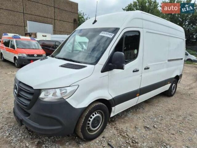 Белый Мерседес Sprinter, объемом двигателя 2.2 л и пробегом 200 тыс. км за 22442 $, фото 1 на Automoto.ua